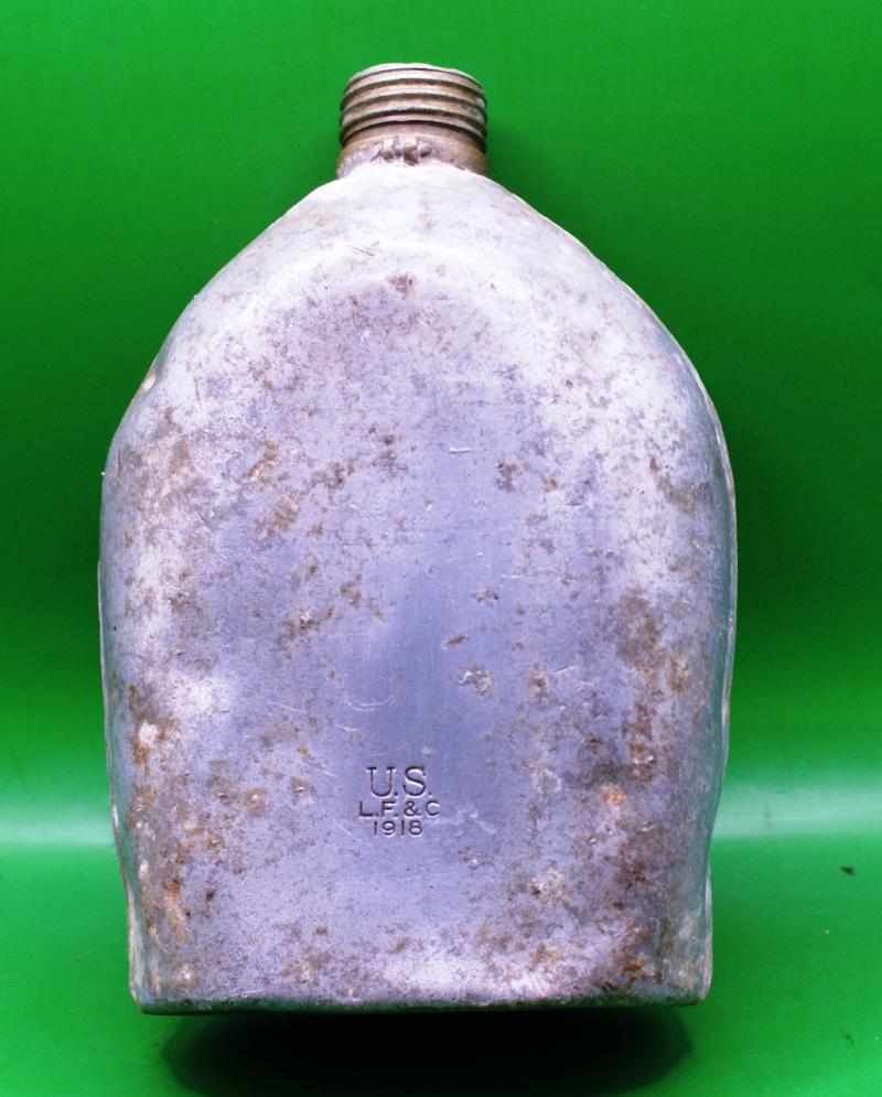 WWI US Water Bottle / Canteen.
